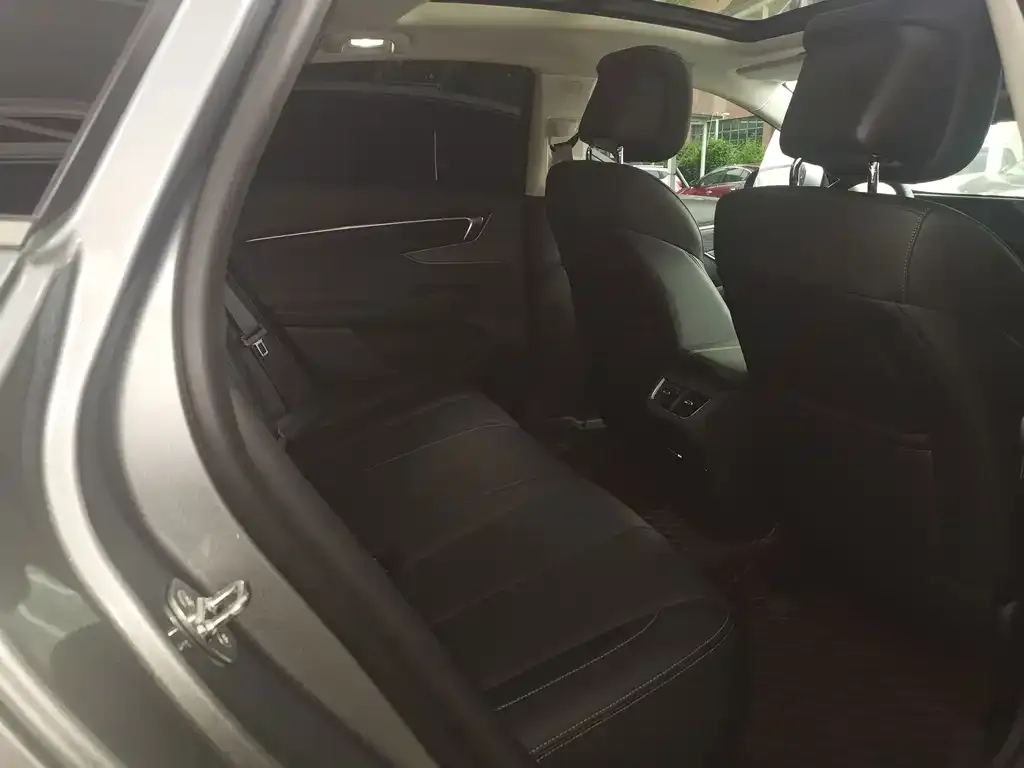 Buick LaCrosse 2024 из CN, фото 2