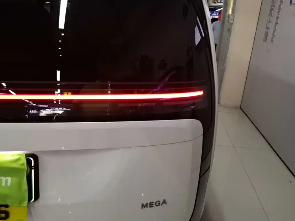 Li Auto MEGA — фото 2