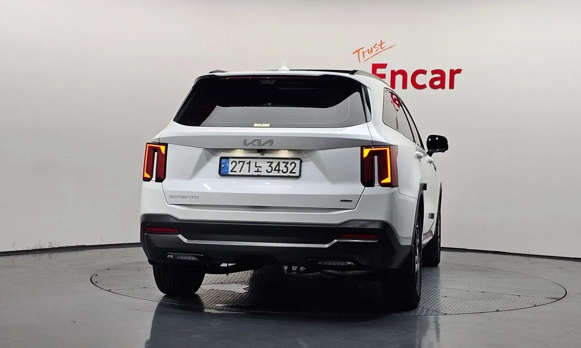Kia Sorento — фото 9