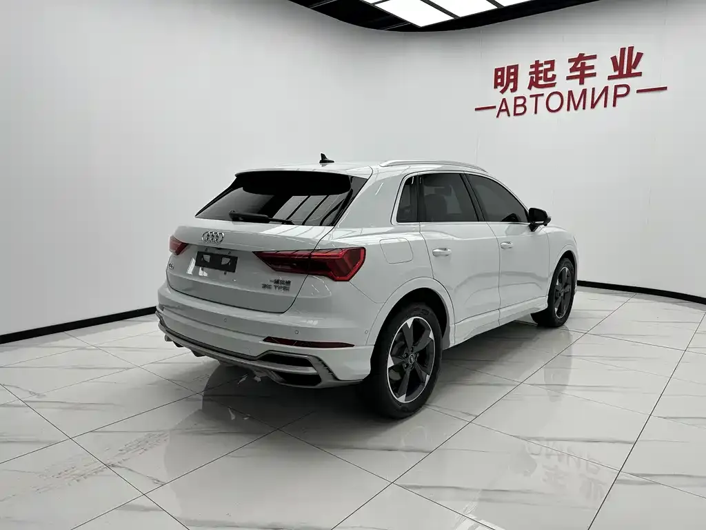 Audi Q3 — фото 2