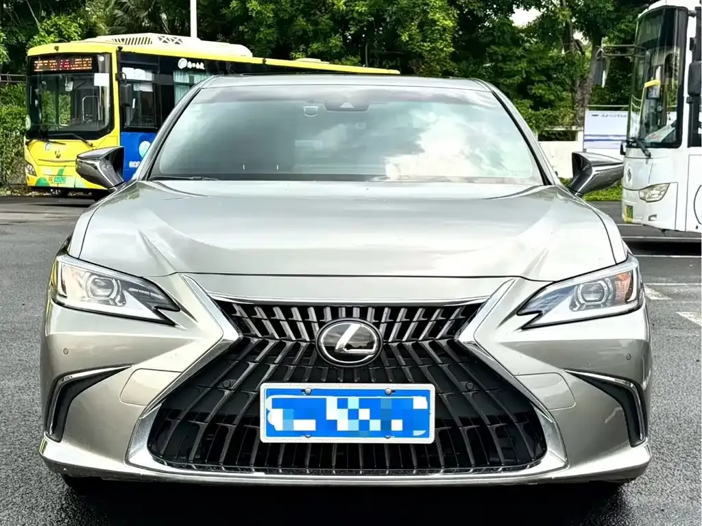 Lexus ES — фото 6