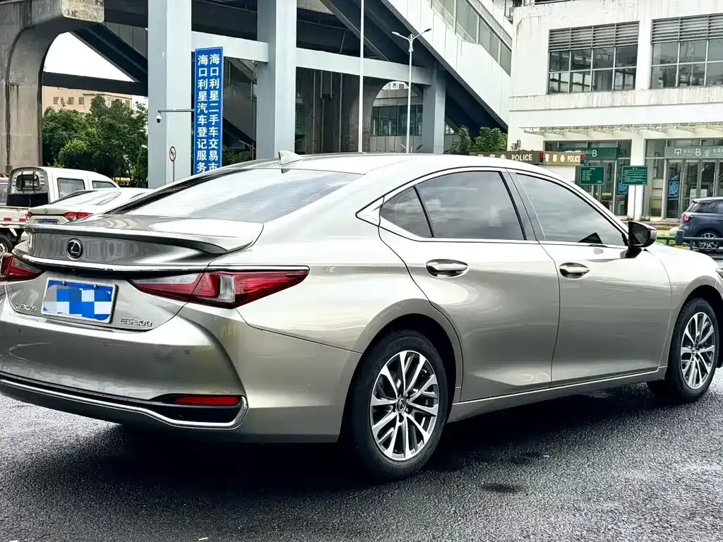 Lexus ES — фото 4