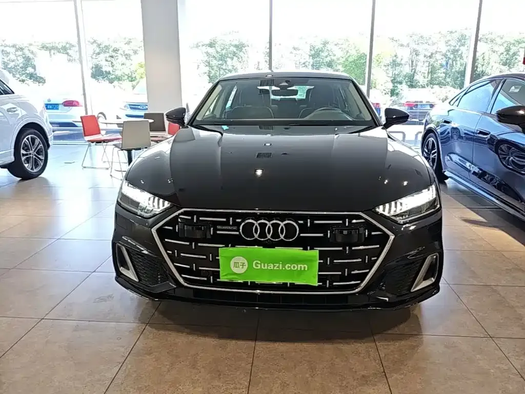 Audi A7L — фото 6