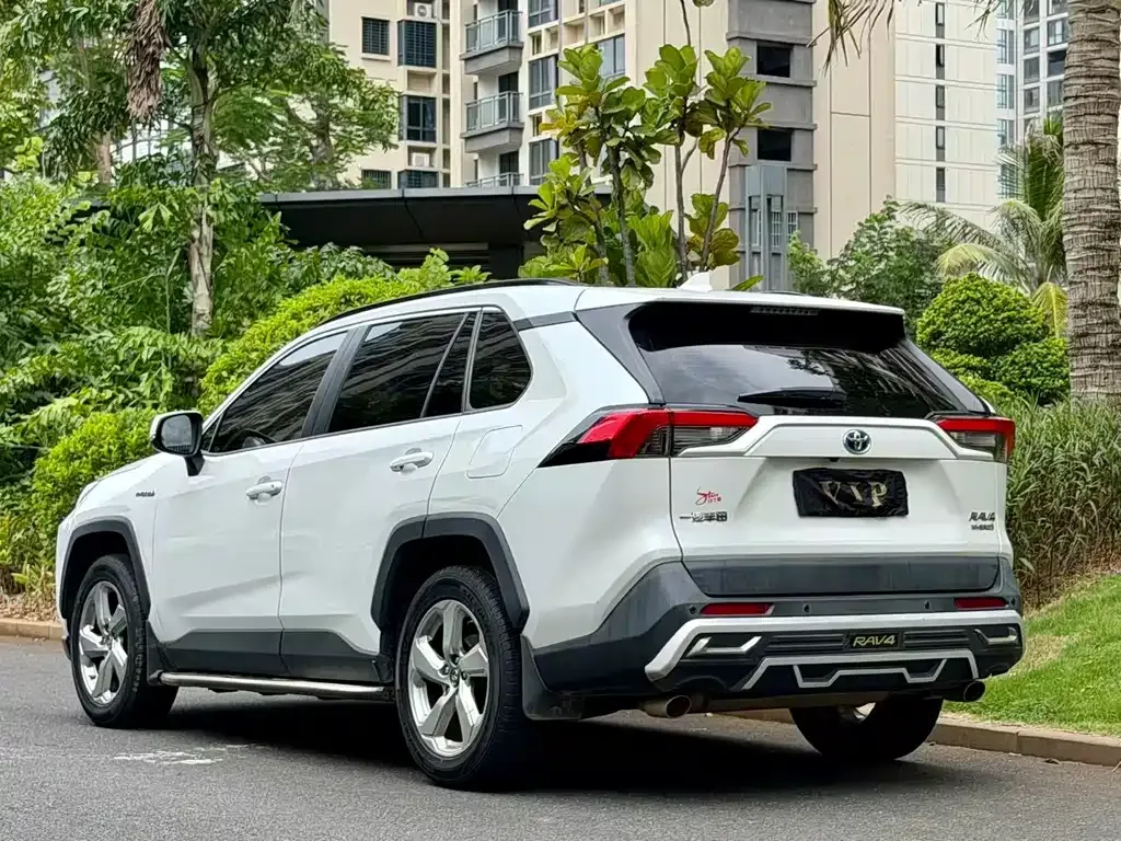 Toyota RAV4 Prime — фото 7