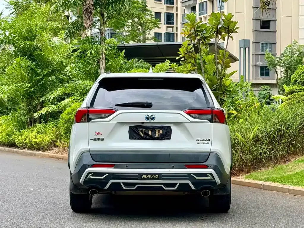 Toyota RAV4 Prime — фото 8