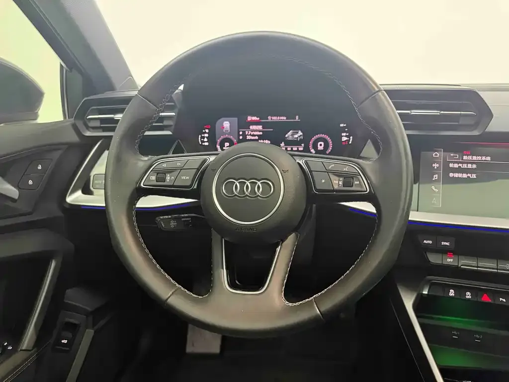 Audi A3 — фото 7