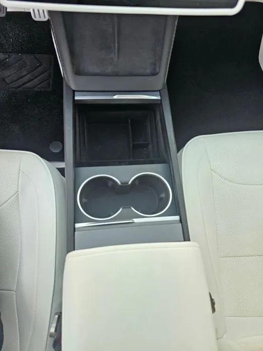 Tesla Model 3 — фото 4