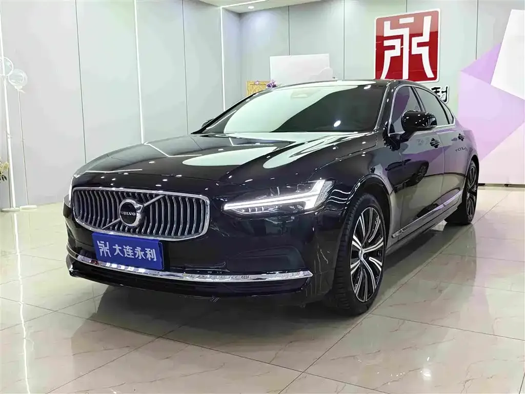 Volvo S90 — фото 1