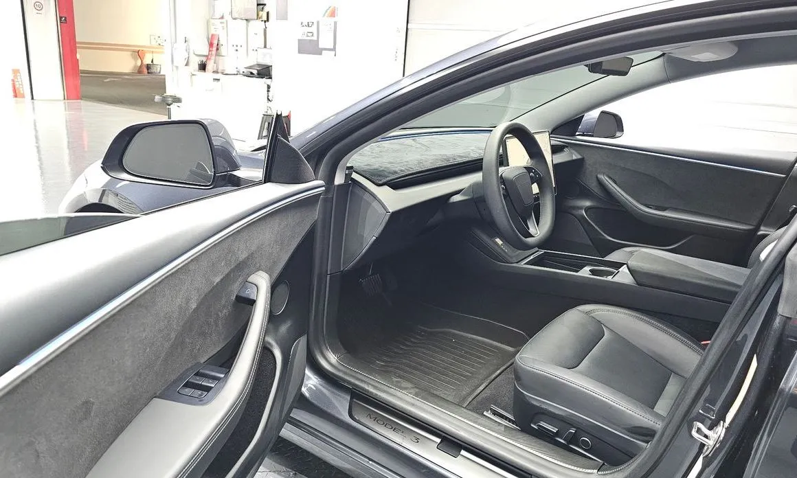 Tesla Model 3 — фото 10