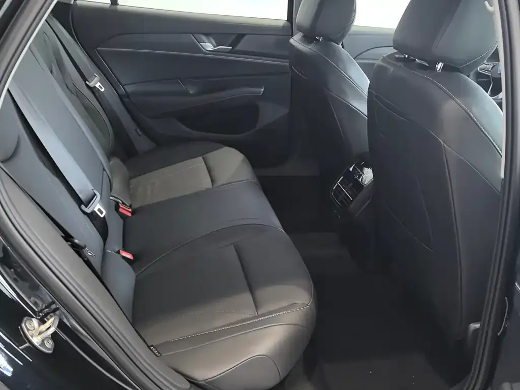 Volkswagen Passat — фото 4