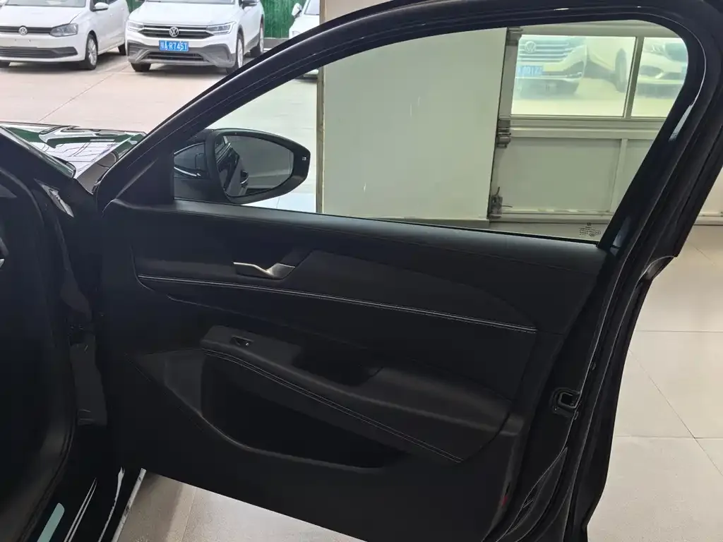 Volkswagen Passat — фото 5