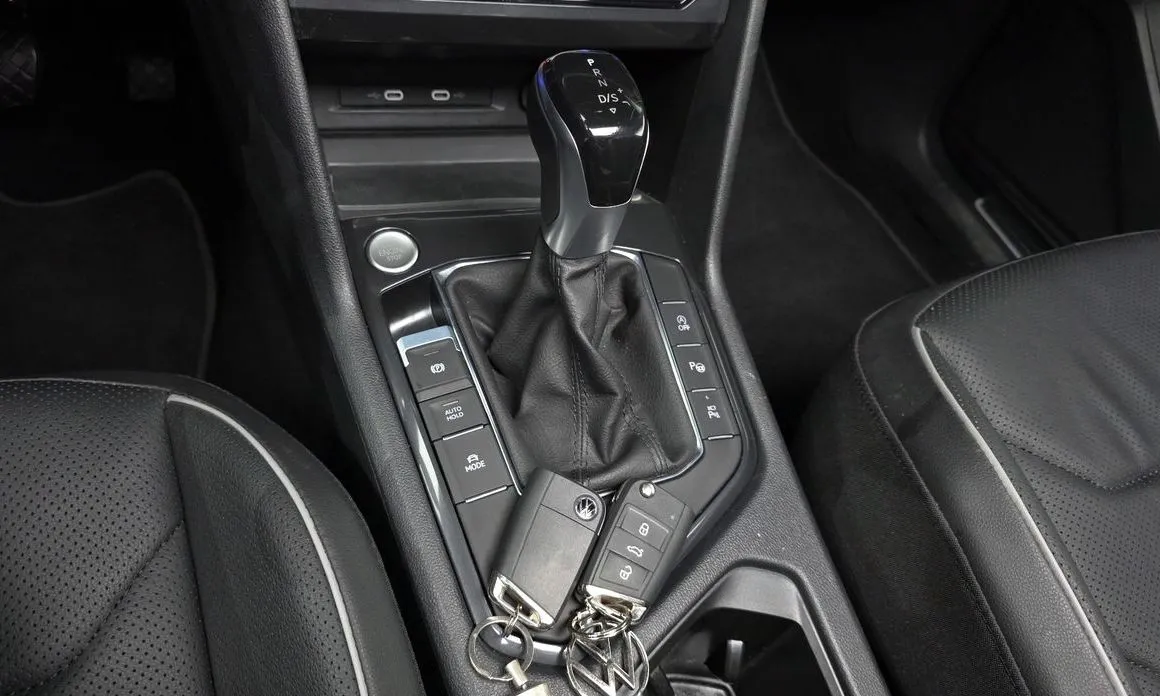 Volkswagen Tiguan — фото 8