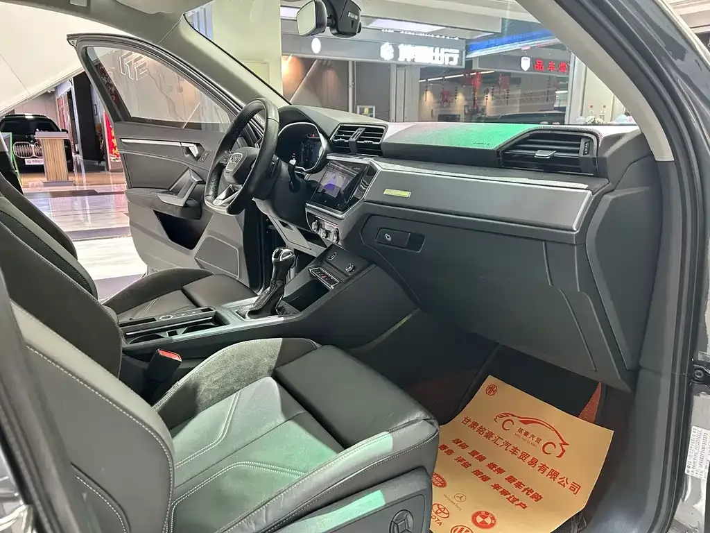 Audi Q3 Sportback — фото 6