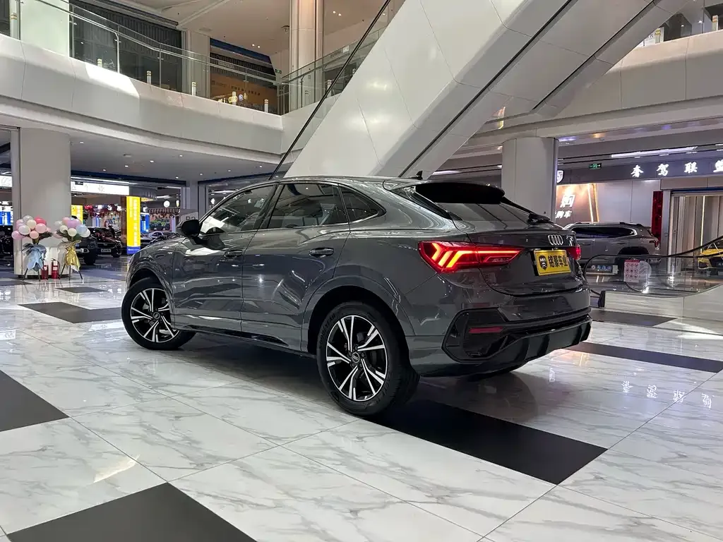 Audi Q3 Sportback — фото 9