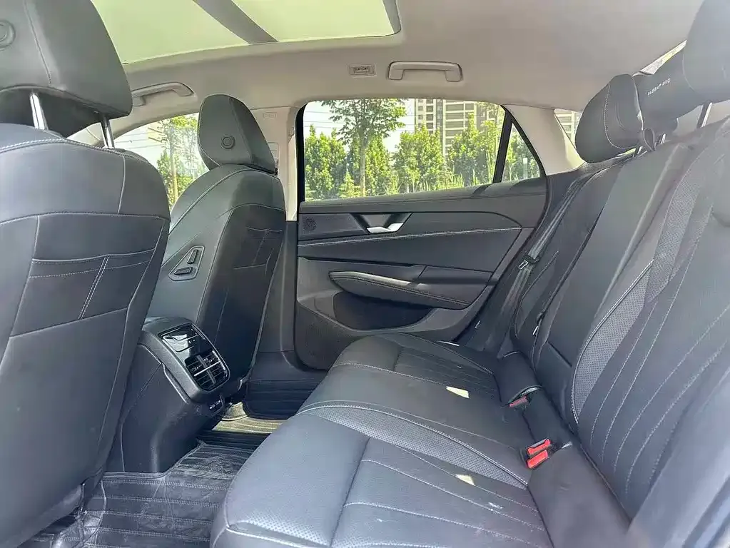 Volkswagen Passat — фото 3