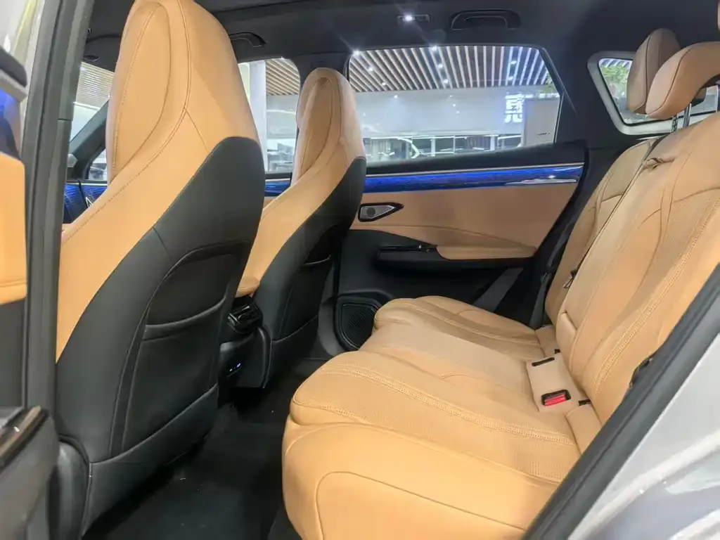 Geely Galaxy L7 — фото 2