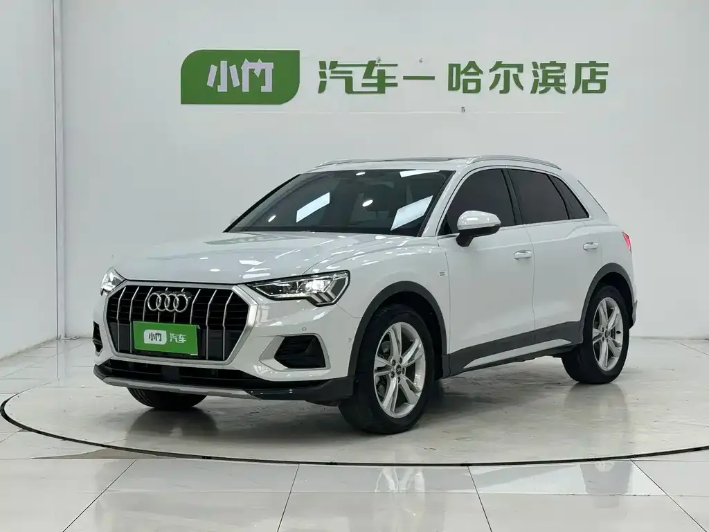 Audi Q3 — фото 1