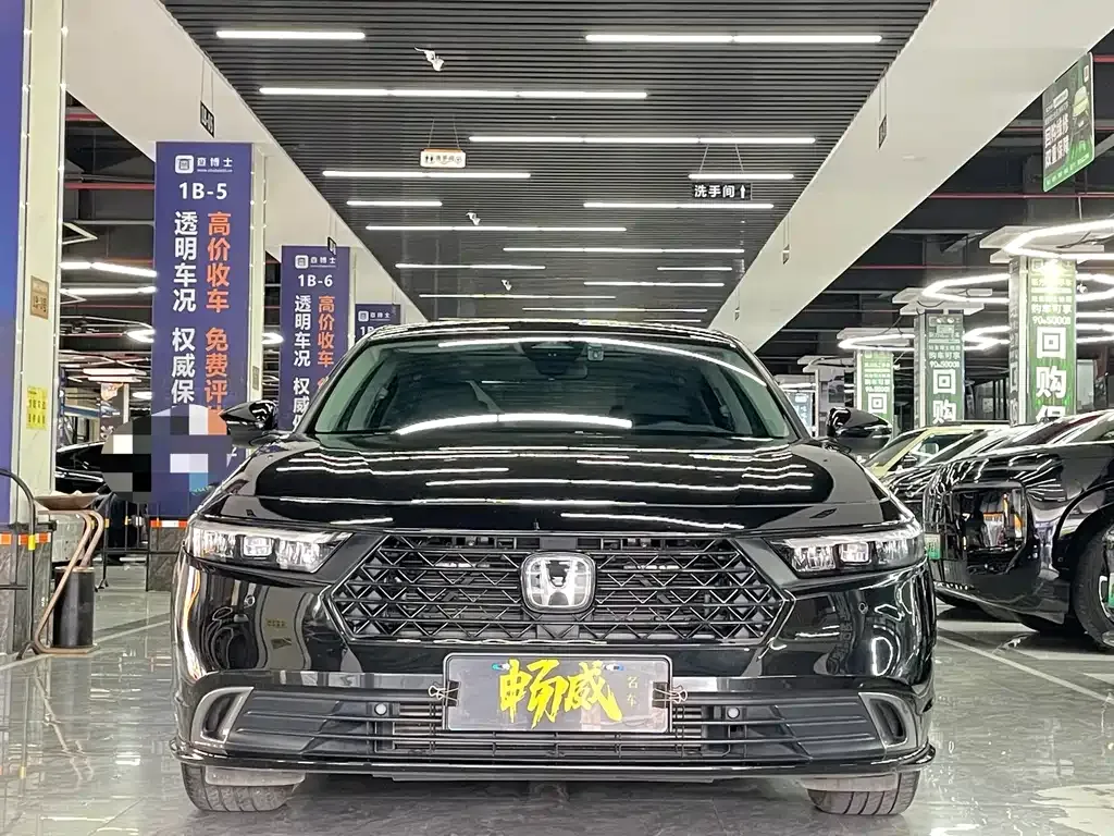 Honda Accord — фото 10