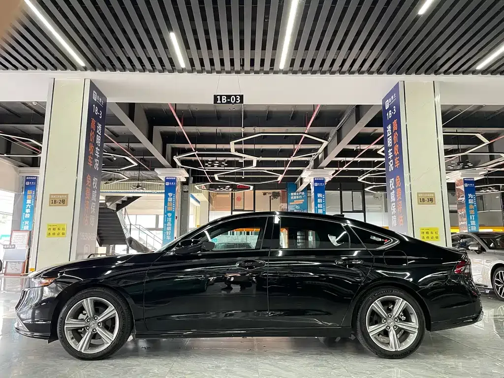 Honda Accord — фото 4
