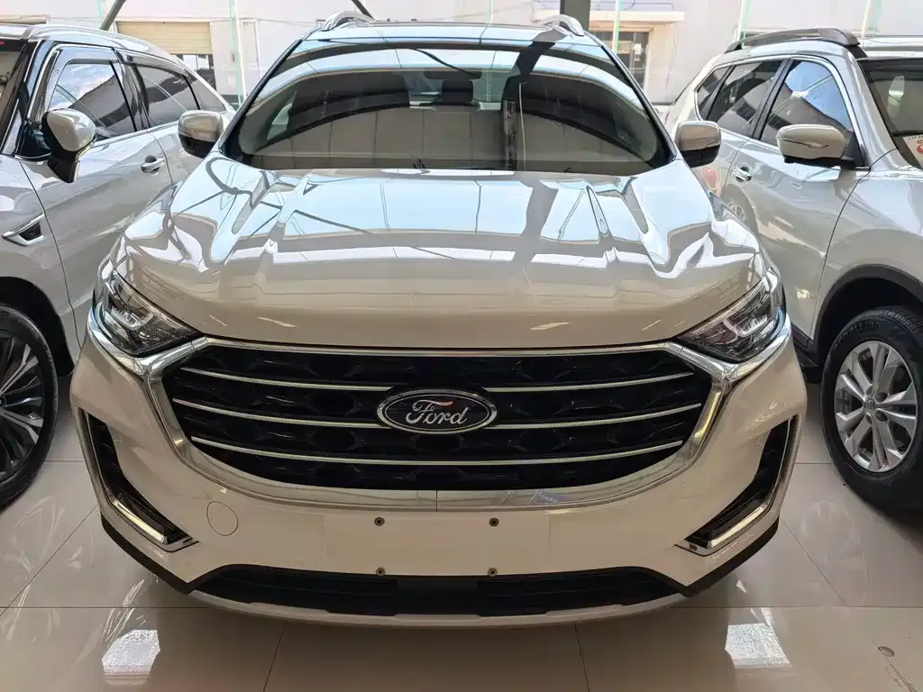 Ford Edge — фото 5