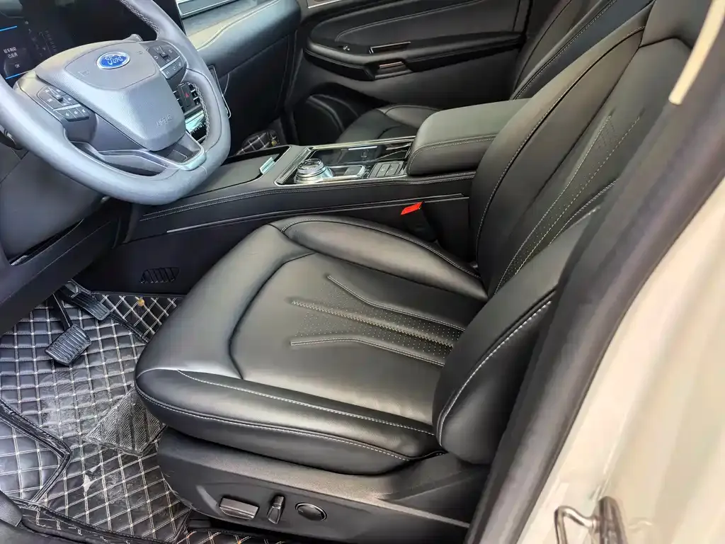 Ford Edge — фото 10