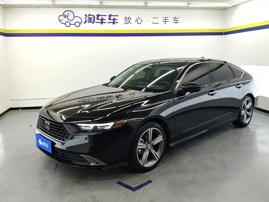Honda Accord — фото 1