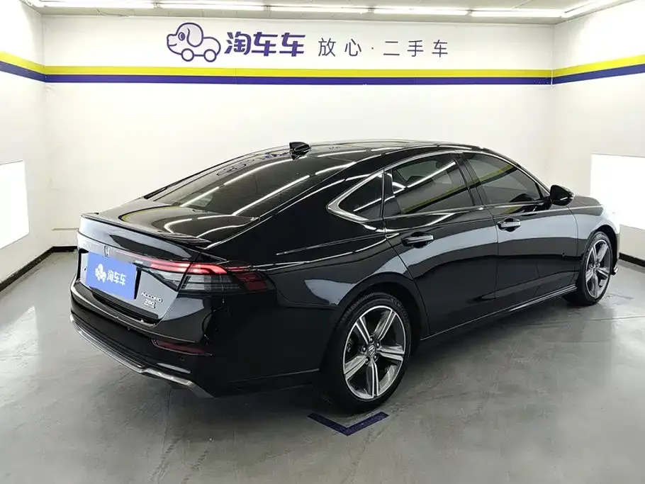 Honda Accord — фото 5