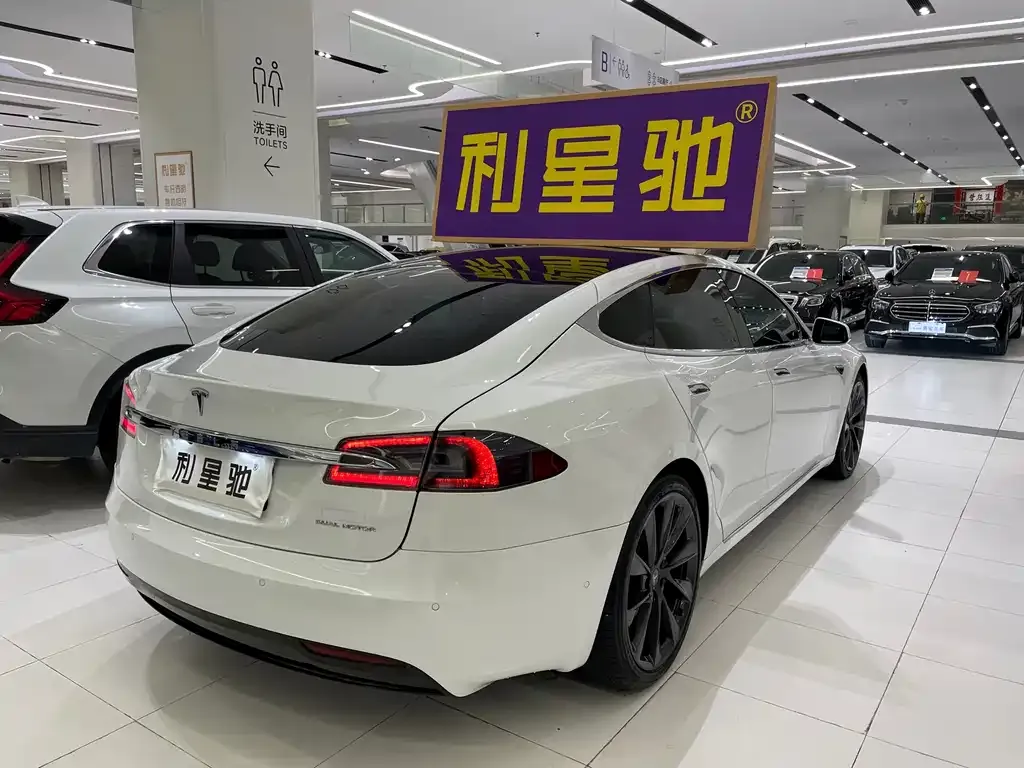 Tesla Model S 2021 из CN, фото 8