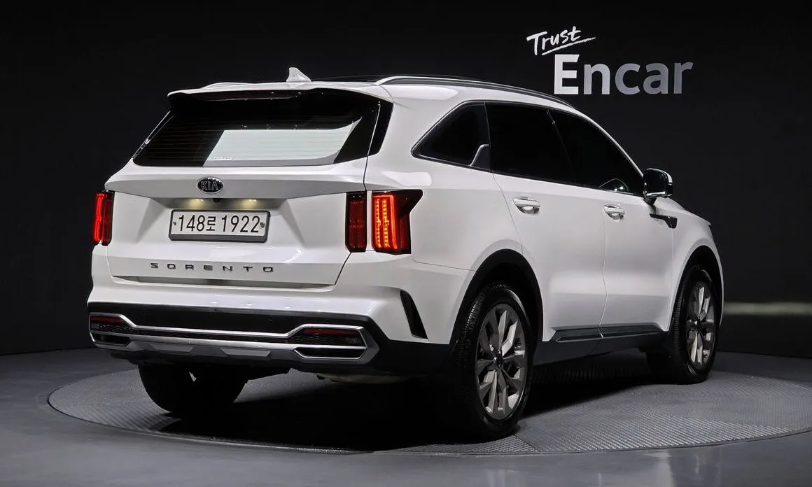 Kia Sorento — фото 5