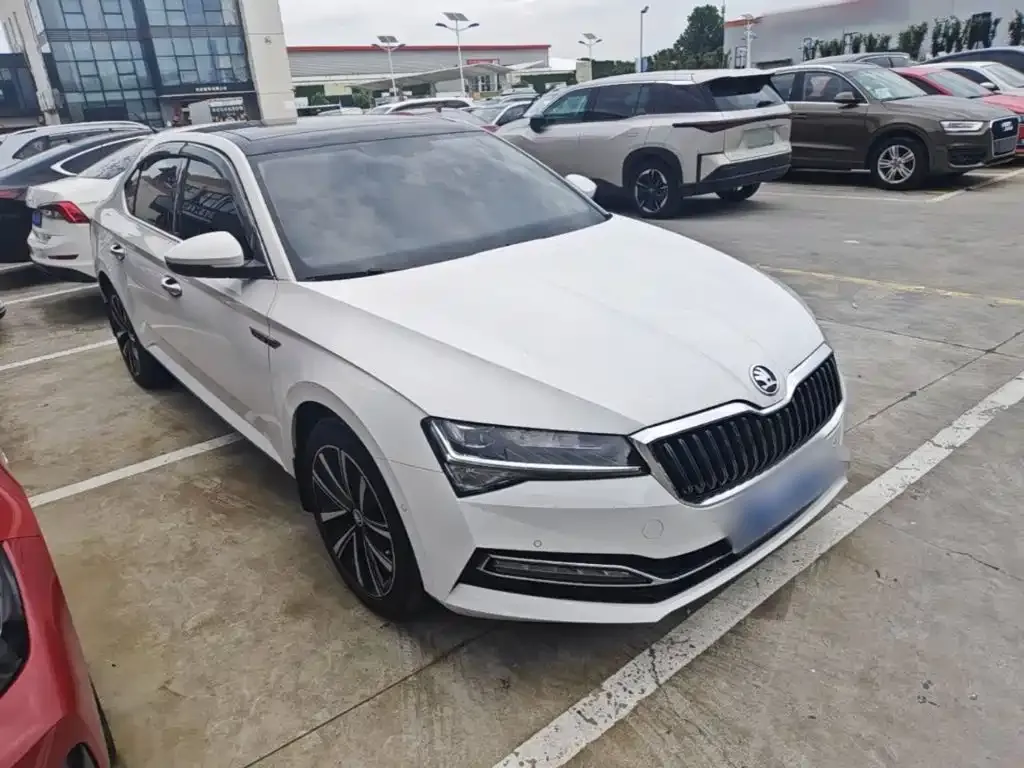 Skoda Superb 2024 из CN, фото 8