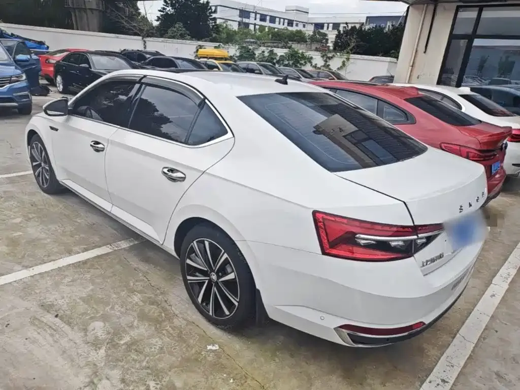 Skoda Superb 2024 из CN, фото 4