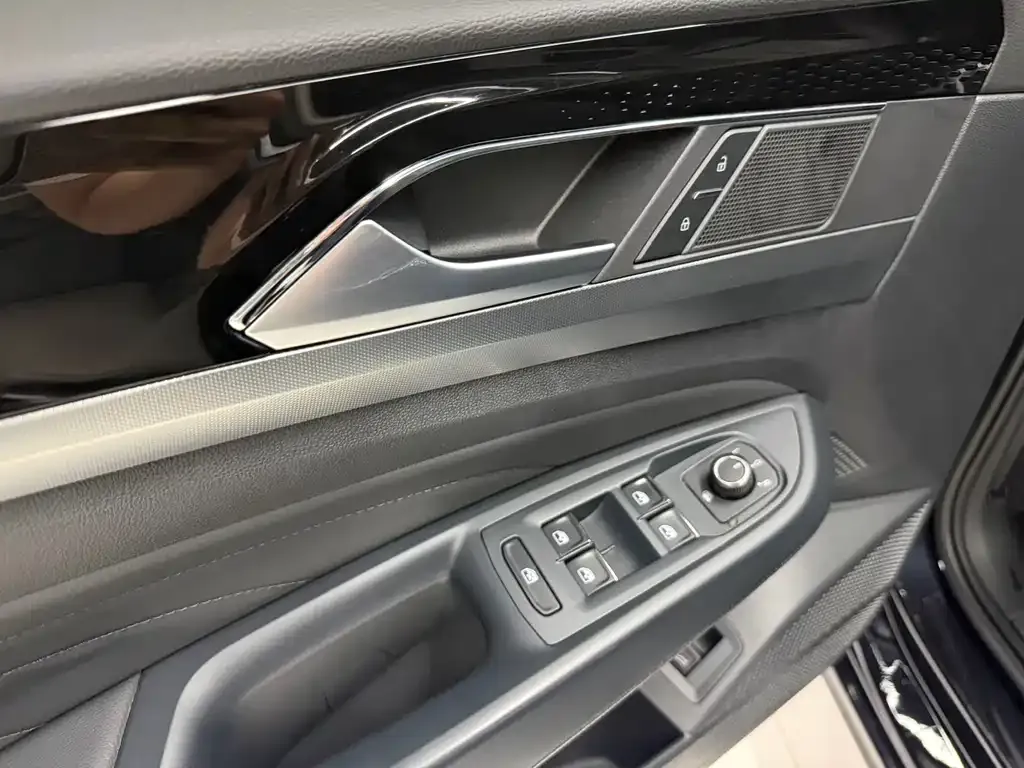 Volkswagen Passat — фото 10