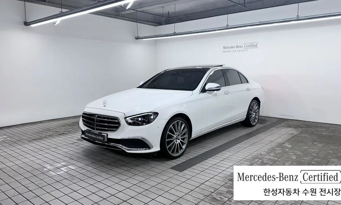 Mercedes-Benz E-Class — фото 1