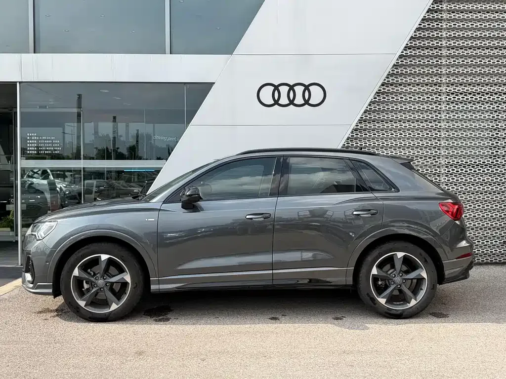Audi Q3 — фото 10