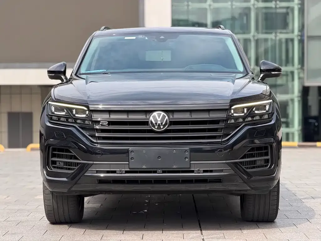 Volkswagen Touareg — фото 5