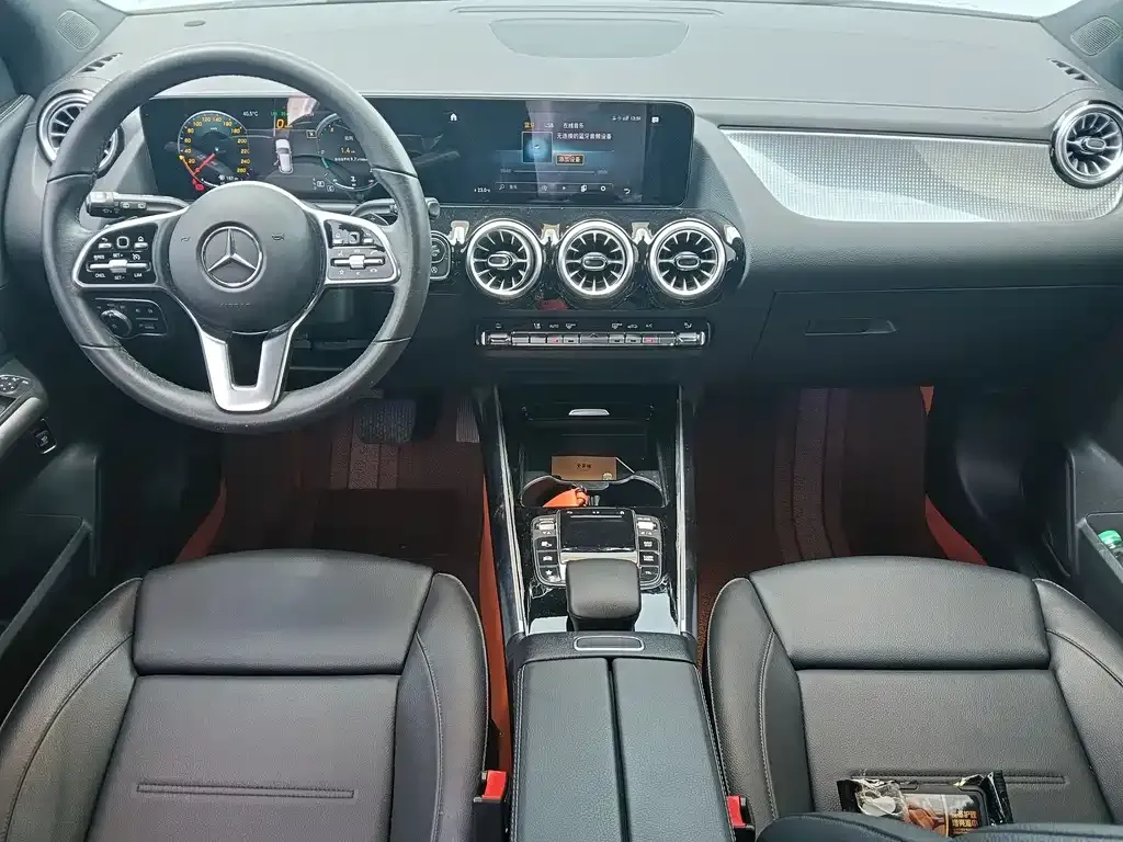 Mercedes-Benz GLA — фото 8