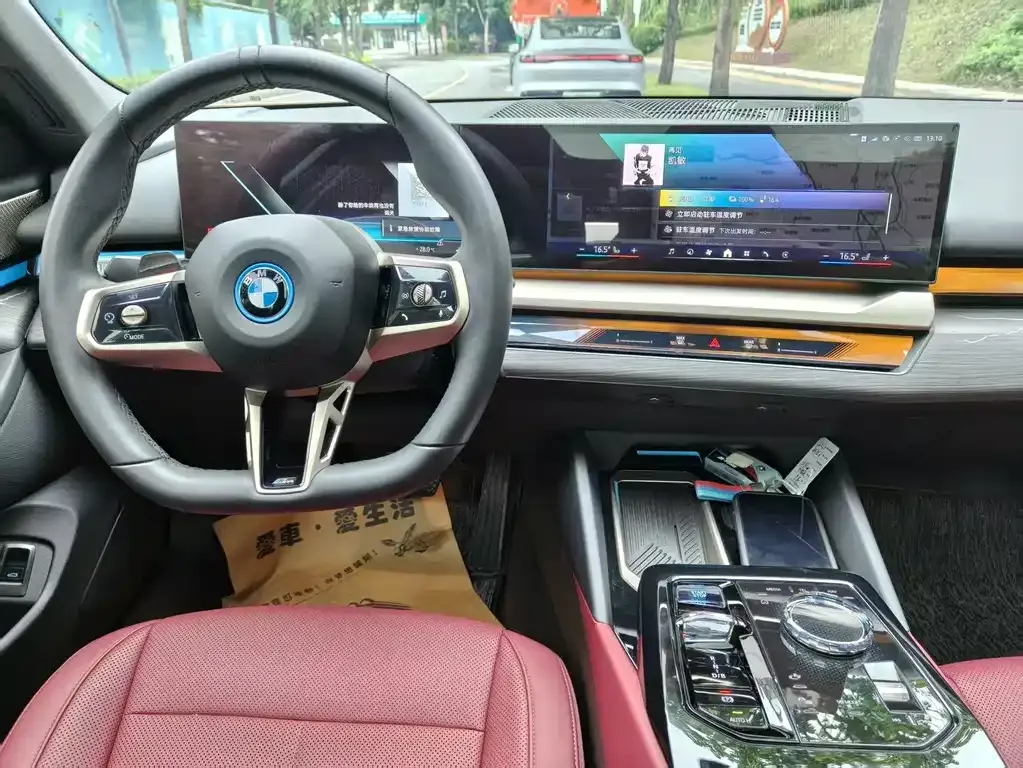 BMW i5 — фото 9