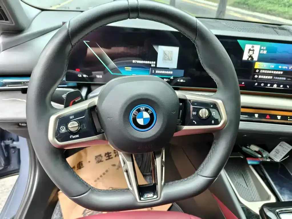 BMW i5 — фото 6