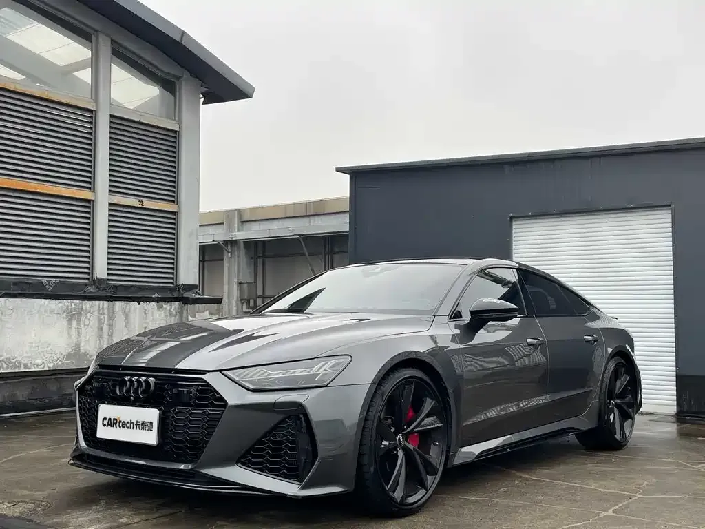 Audi RS 7 — фото 1