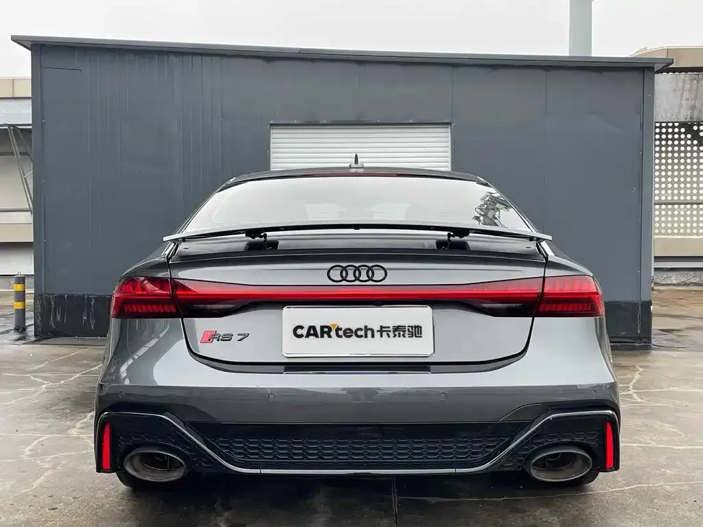 Audi RS 7 — фото 6