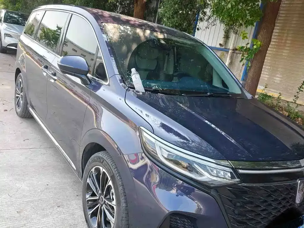 Roewe iMAX8 — фото 4