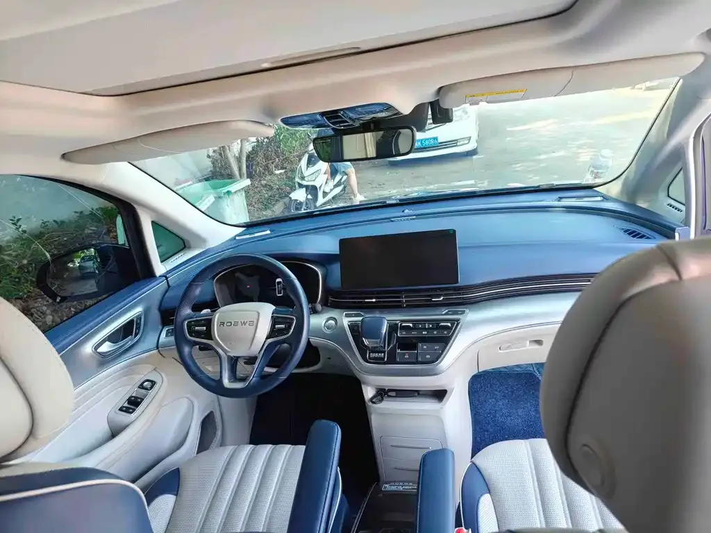Roewe iMAX8 — фото 6