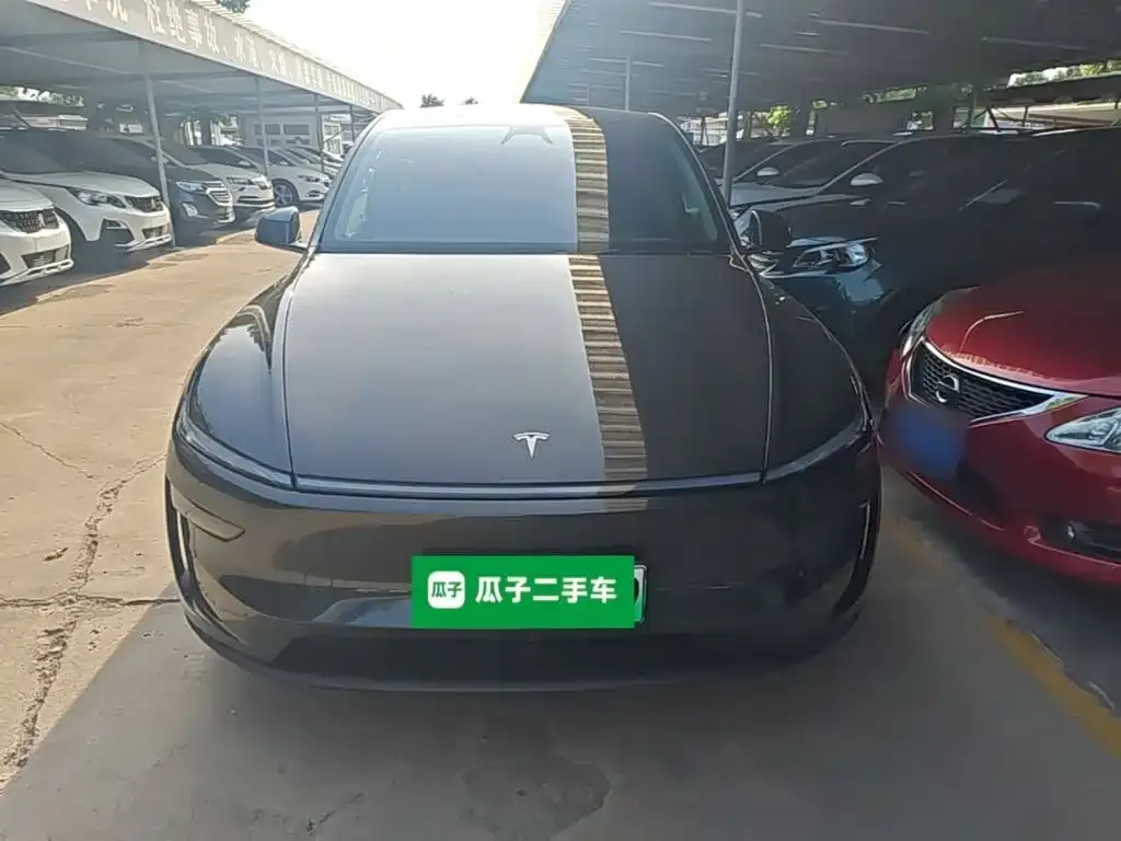 Tesla Model Y — фото 6