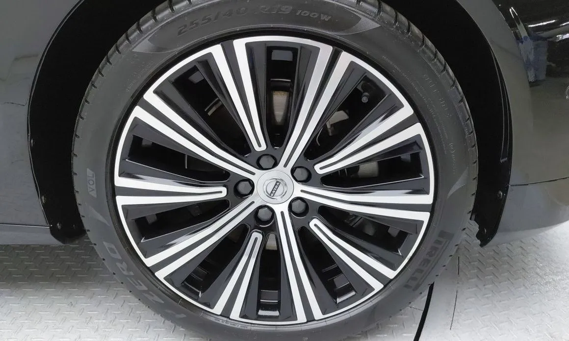 Volvo S90 2023 из KR, фото 8