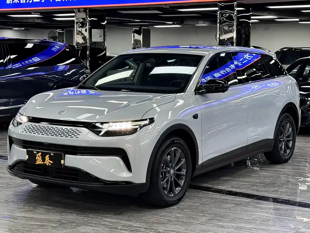 Leapmotor C11