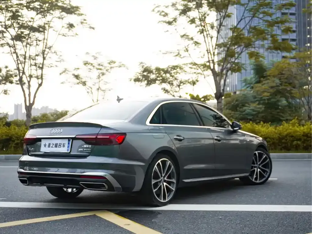 Audi A4L — фото 10