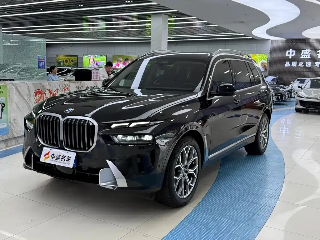 BMW X7 — фото 1