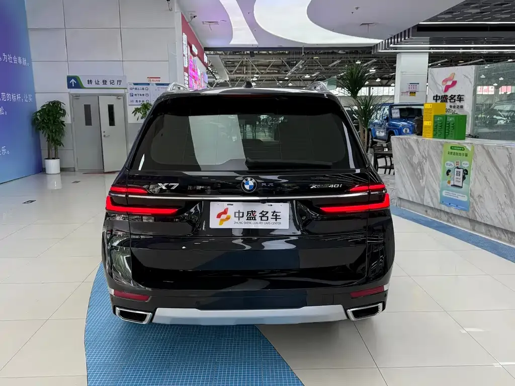 BMW X7 — фото 9