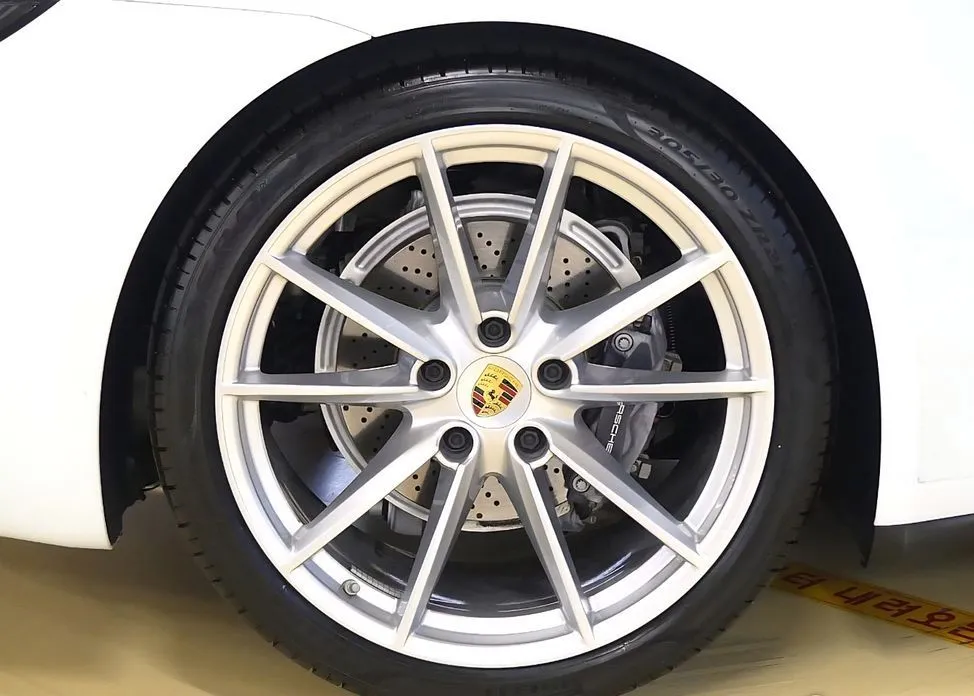 Porsche 911 2021 из KR, фото 3