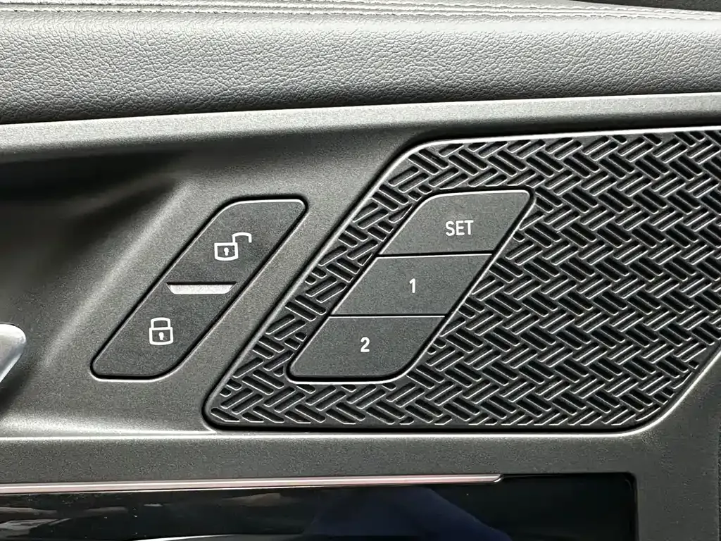 BMW X1 — фото 9